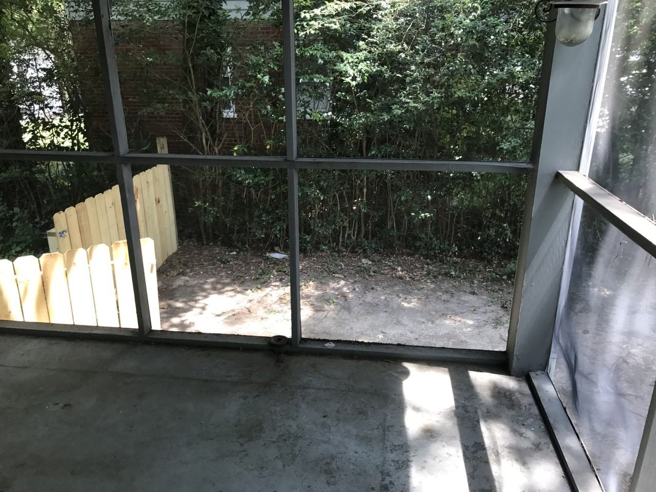 5202 Monument Ave - Photo 6 of 13