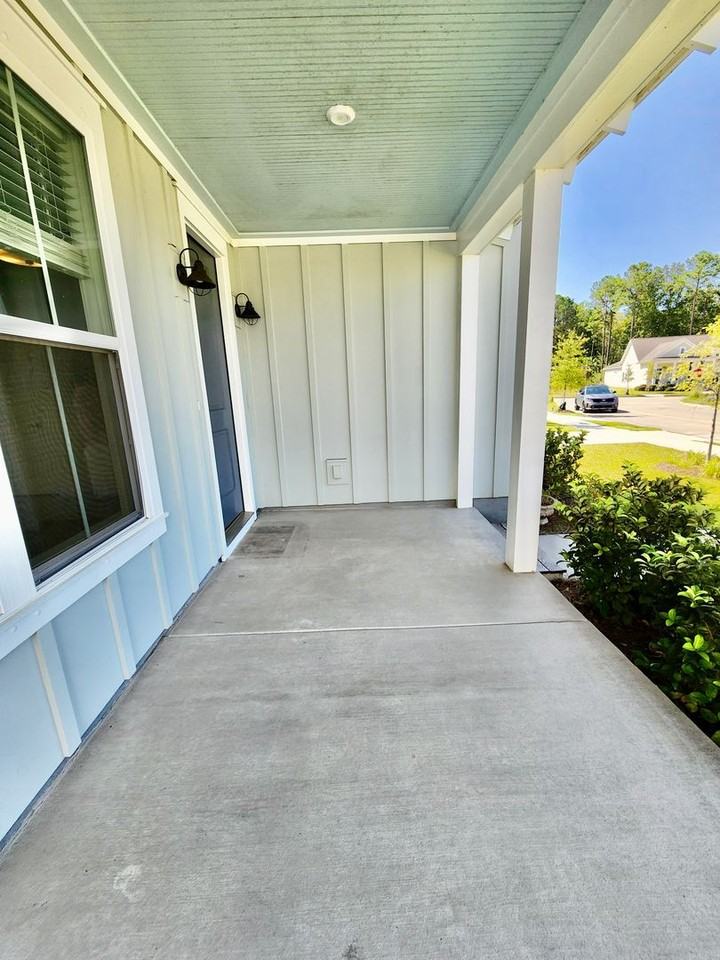 137 Falaise St - Photo 4 of 47