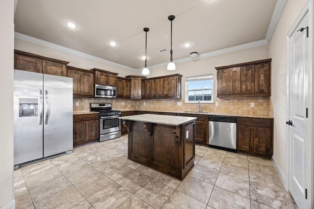 547 N Longfellow Ln - Photo 6 of 22