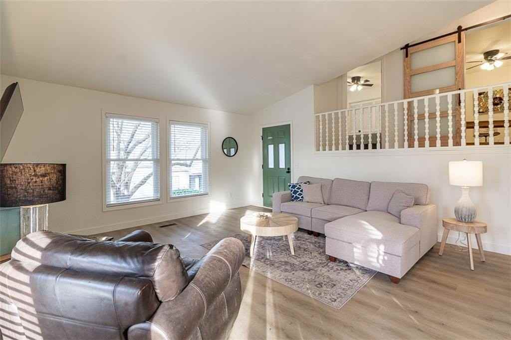 16 Estes Dr - Photo 3 of 21