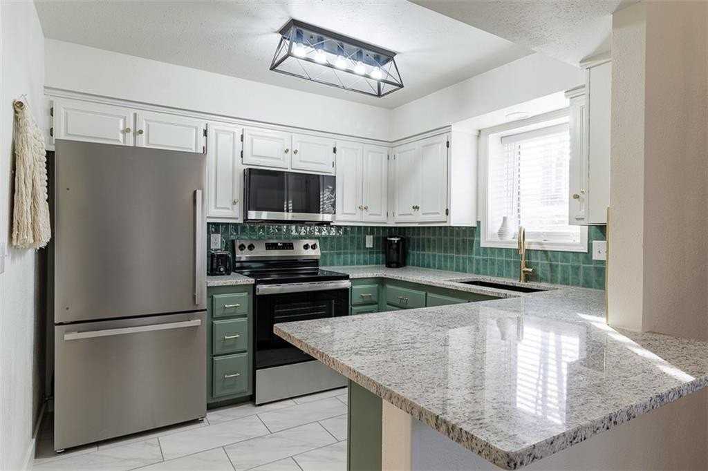 16 Estes Dr - Photo 5 of 21