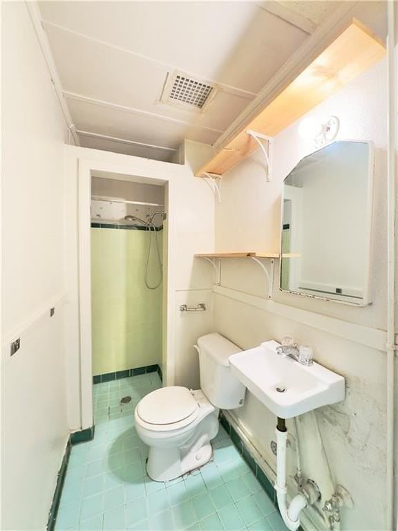 645 W Dickson St #9 - Photo 5 of 6