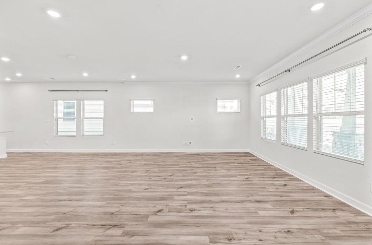 4059 Armstrong Farm Dr - Photo 6 of 33