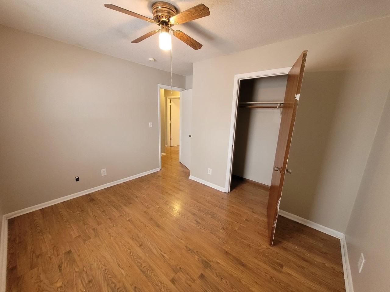 1101 Jefferson Ave - Photo 7 of 17