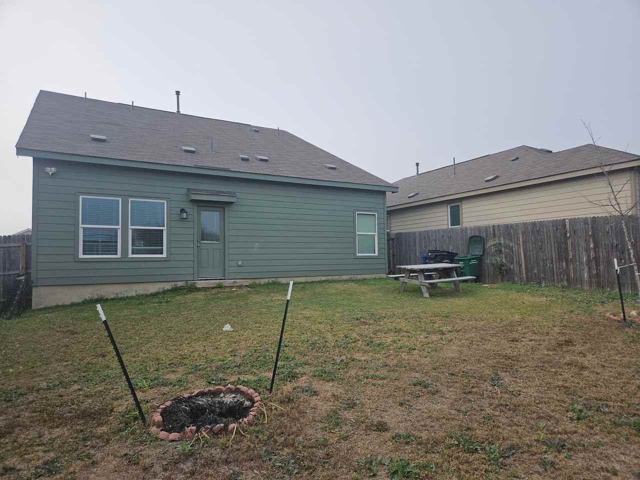 9603 Strand Ct - Photo 3 of 33