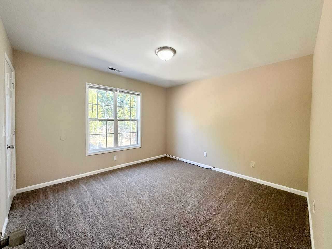 461 Allison St Nw - Photo 5 of 9