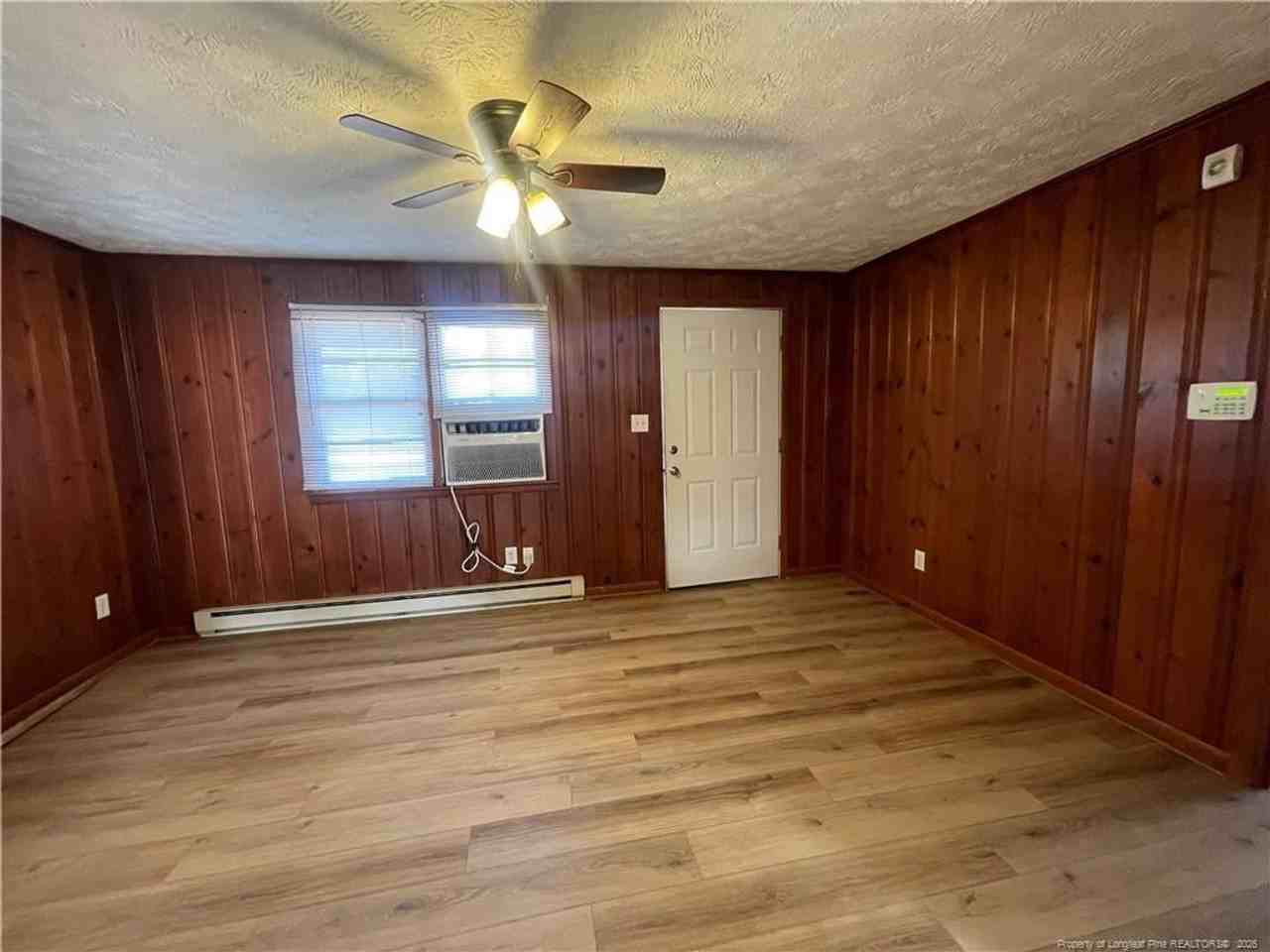 1725 Cumberland Dr - Photo 3 of 11