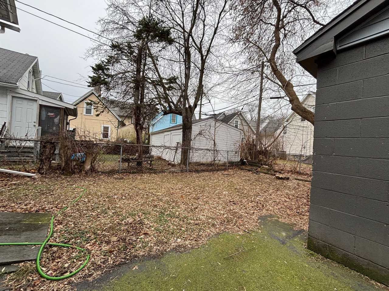 549 Caroline St - Photo 4 of 28