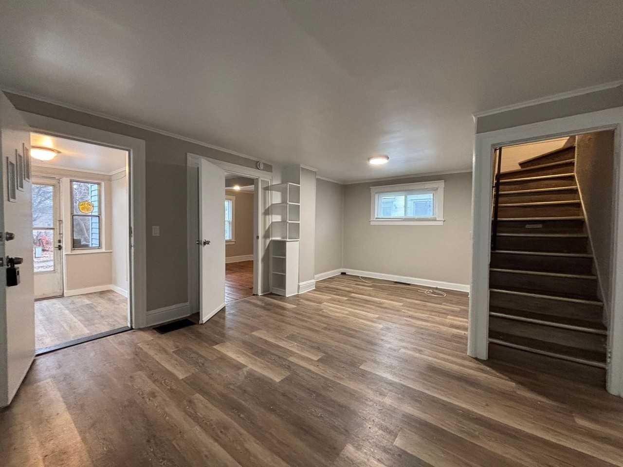 549 Caroline St - Photo 7 of 28