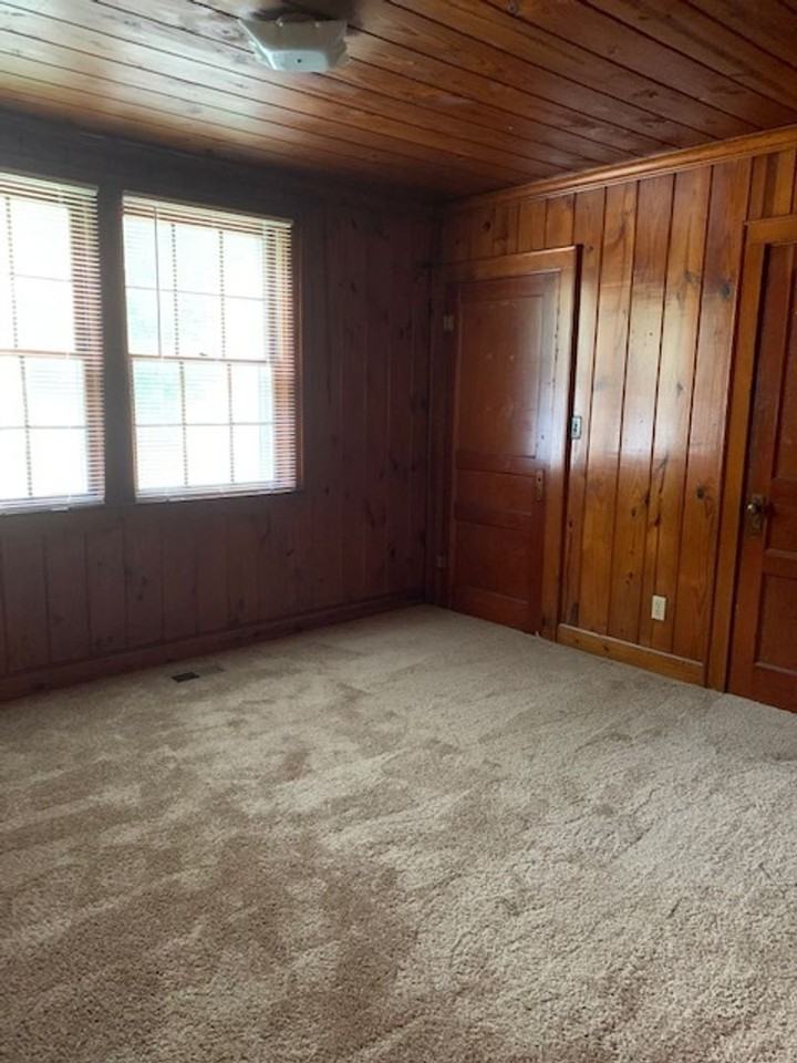 1226 Mcalpine Ave - Photo 5 of 7