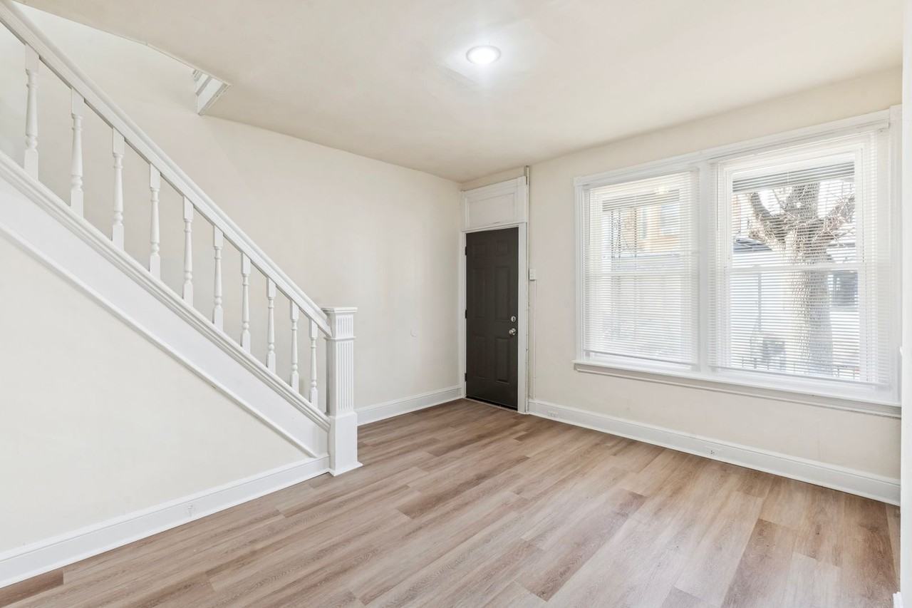 3357 Malta St - Photo 2 of 16