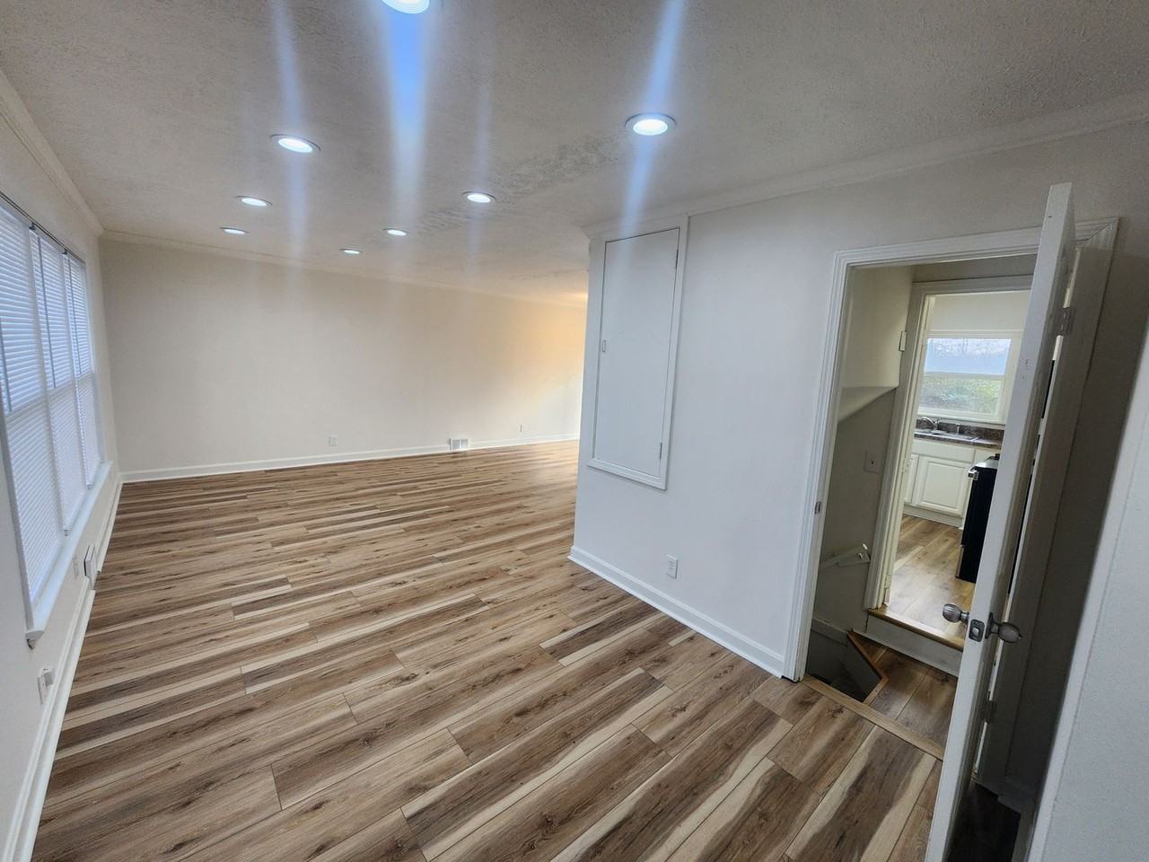 3700 Taylorsville Rd - Photo 4 of 34