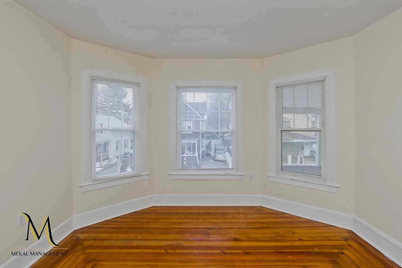 54 Clantoy St - Photo 3 of 20