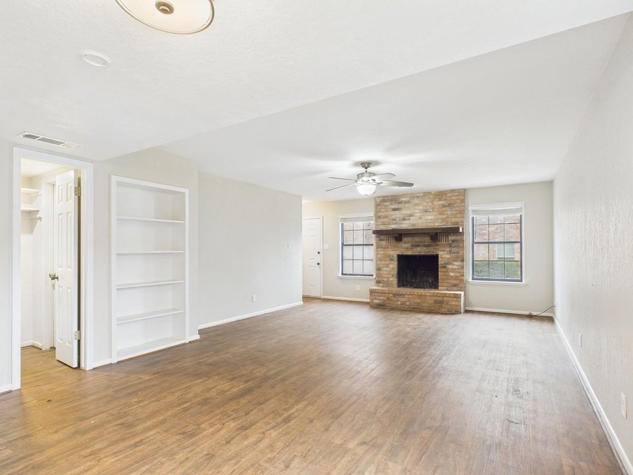 107 Frederick Rd - Photo 5 of 26