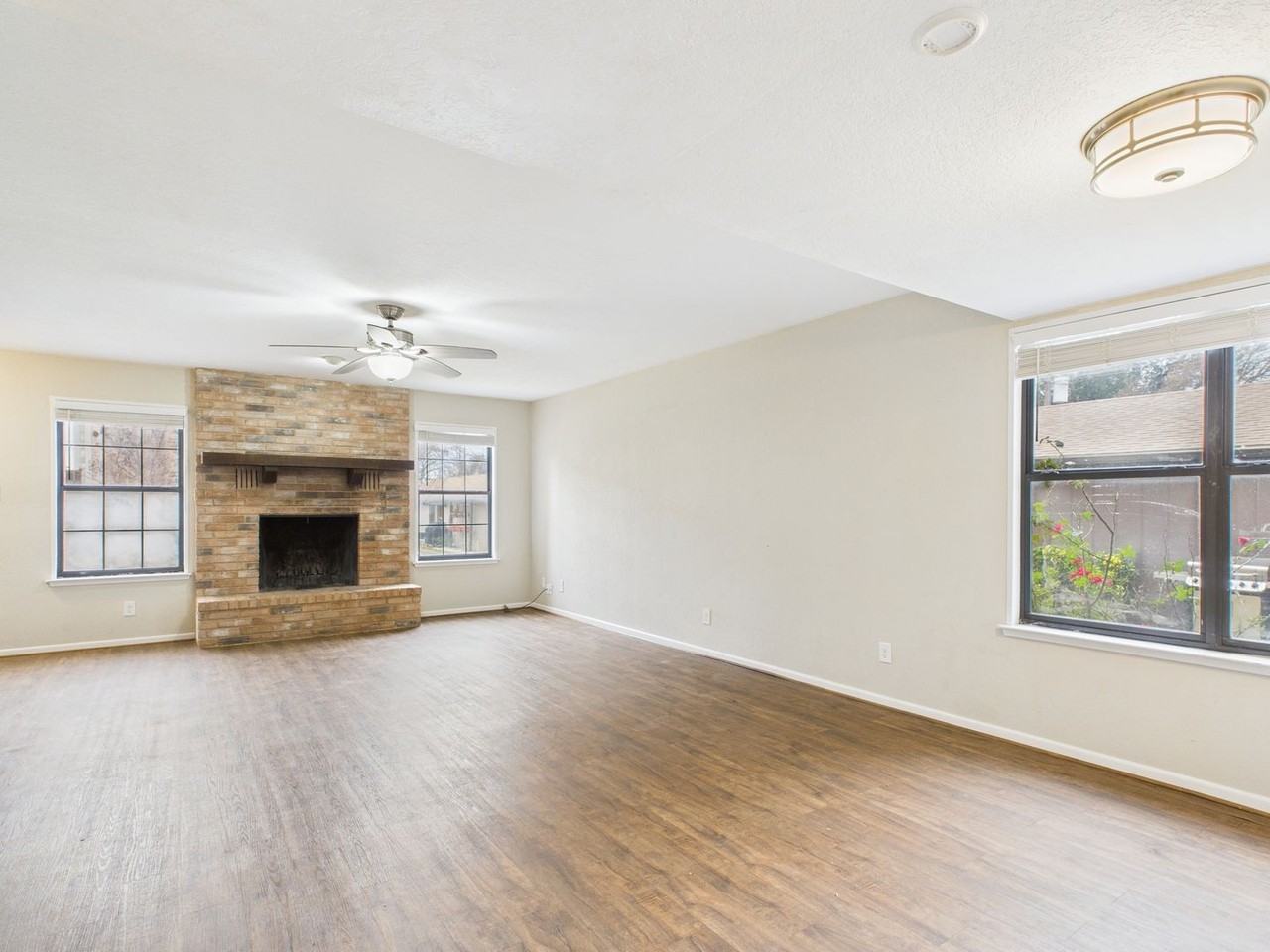 107 Frederick Rd - Photo 6 of 26