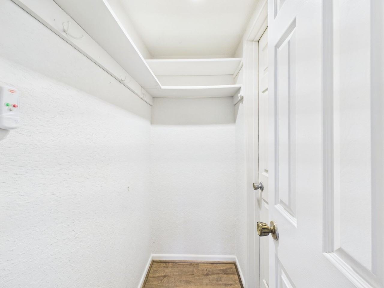 107 Frederick Rd - Photo 7 of 26