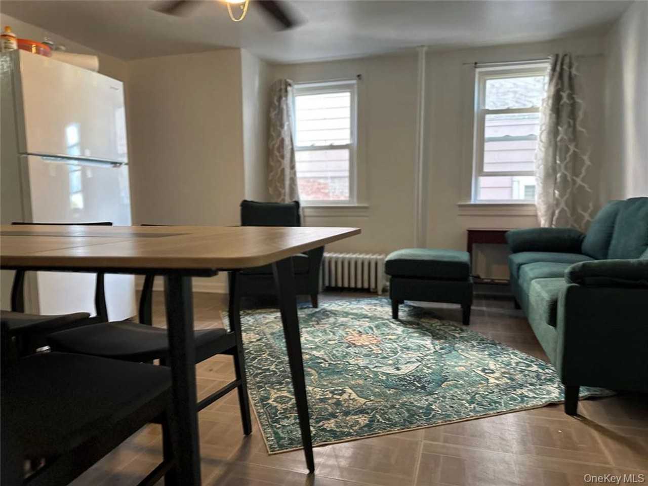 82 Waring Pl - Photo 4 of 15