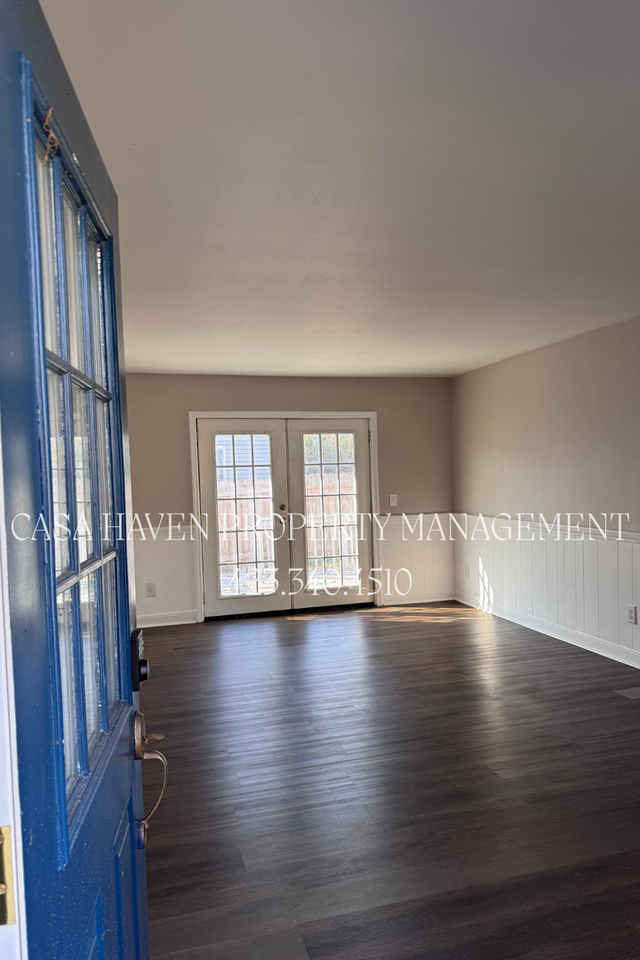 1510 Linden Ave - Photo 2 of 15