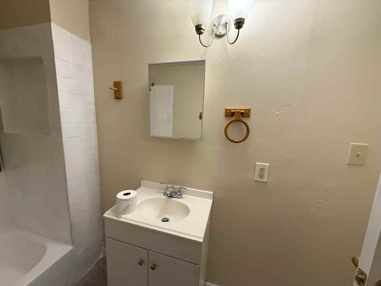 11913 Dove Ave - Photo 5 of 10