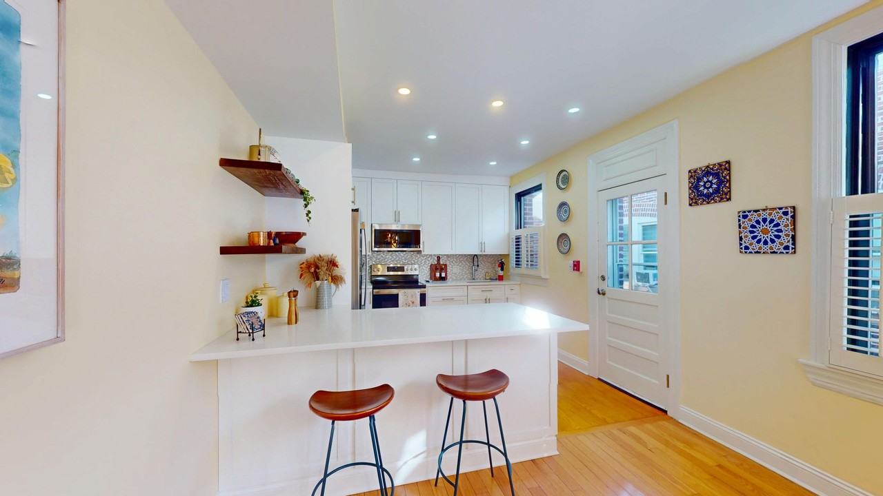 1858 California St Nw - Photo 6 of 16