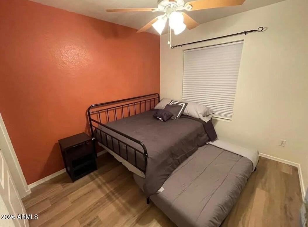 6334 W Potter Dr - Photo 5 of 8