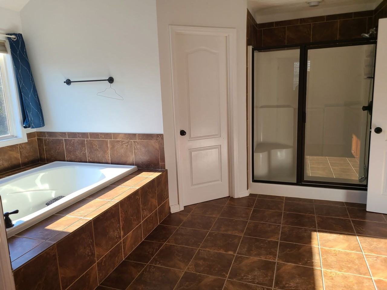 9586 English Ivy Ct - Photo 3 of 13