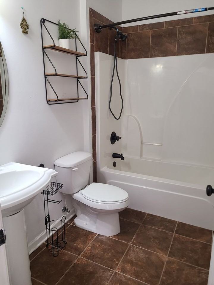 9586 English Ivy Ct - Photo 4 of 13