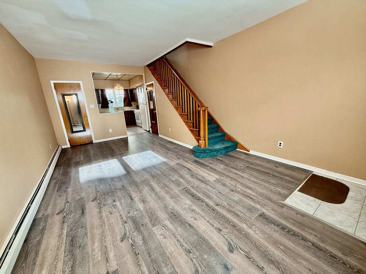 1135 Mercy St - Photo 5 of 42