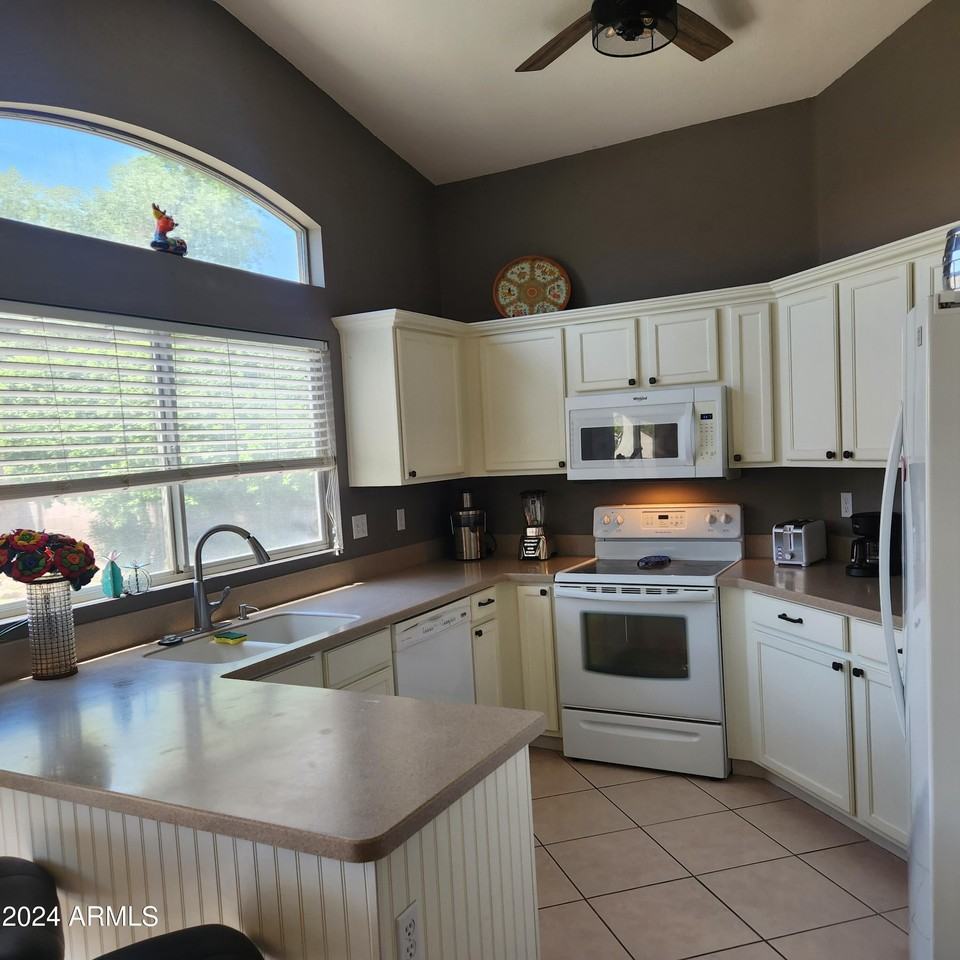 4825 W Piute Ave - Photo 5 of 20