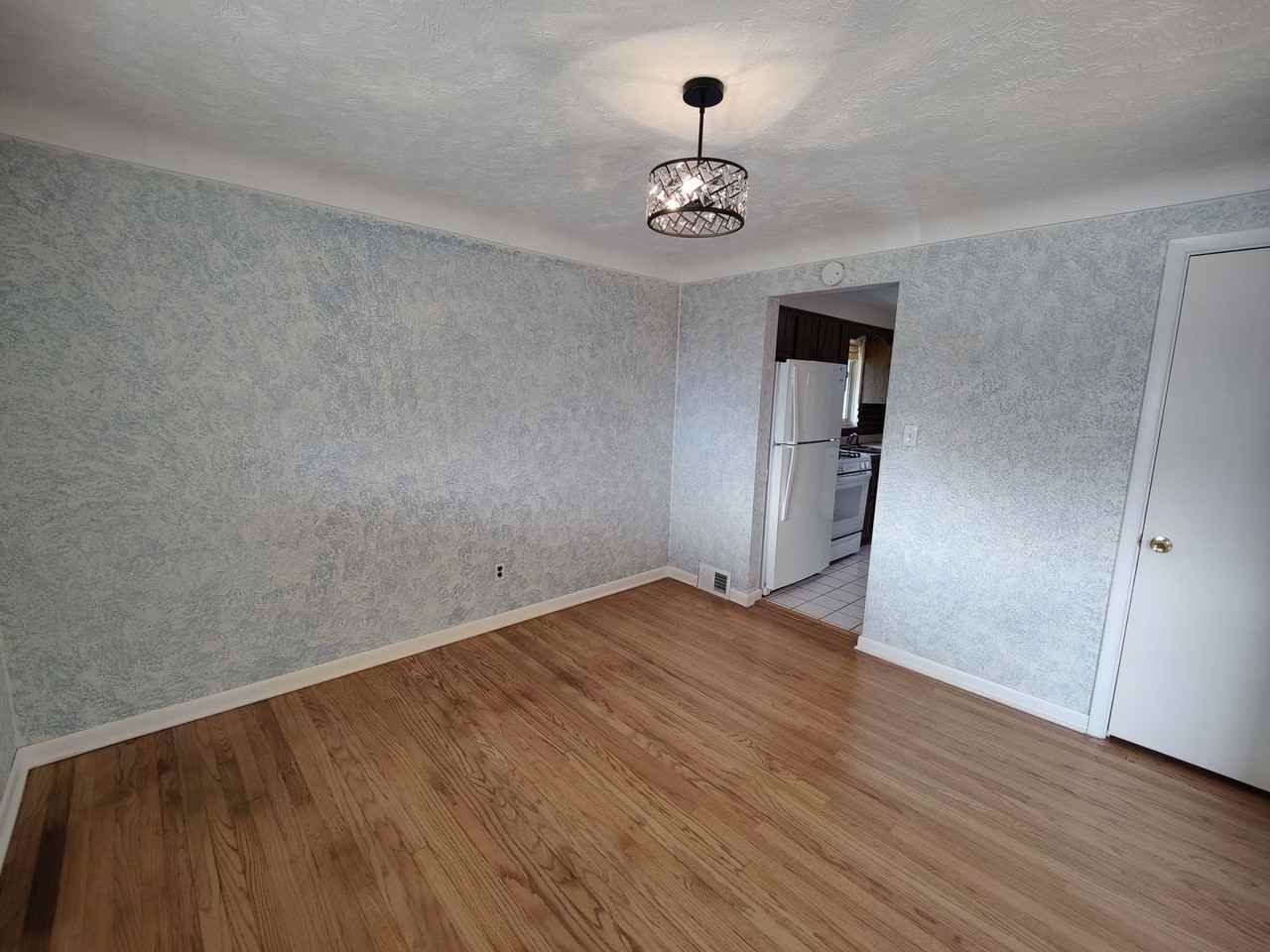 1193 Clover Circle Ct - Photo 6 of 37