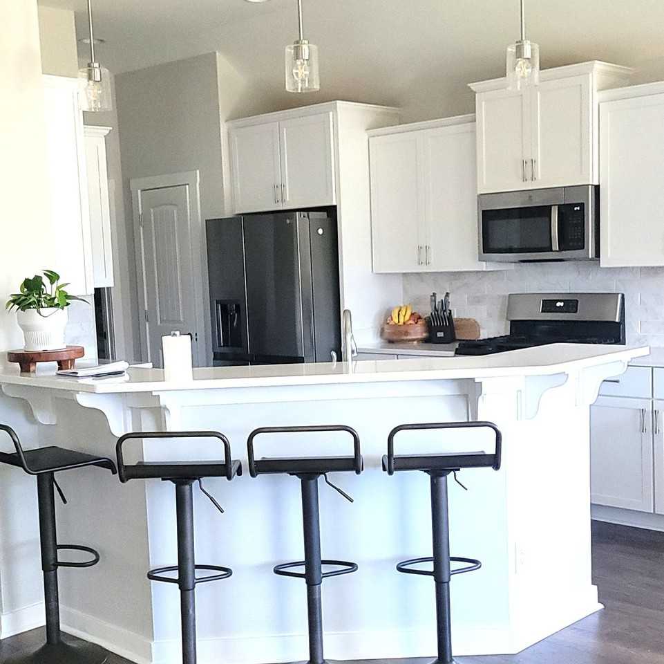 821 Hedgefield Way - Photo 6 of 33