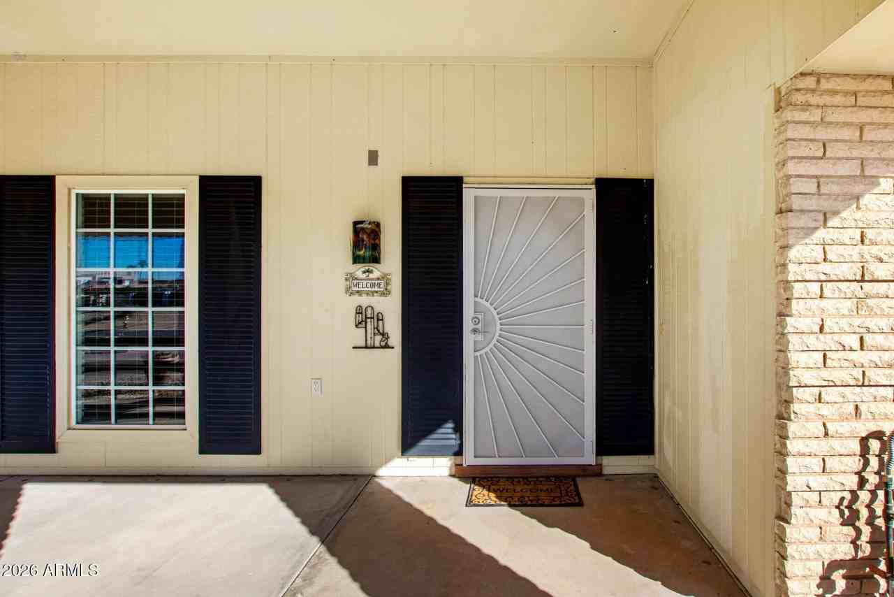 11118 W Mountain View Rd - Photo 5 of 34