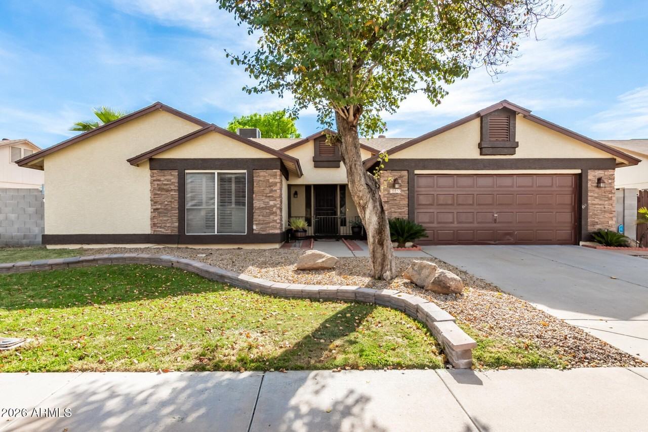 18853 N 40th Pl - Photo 2 of 36