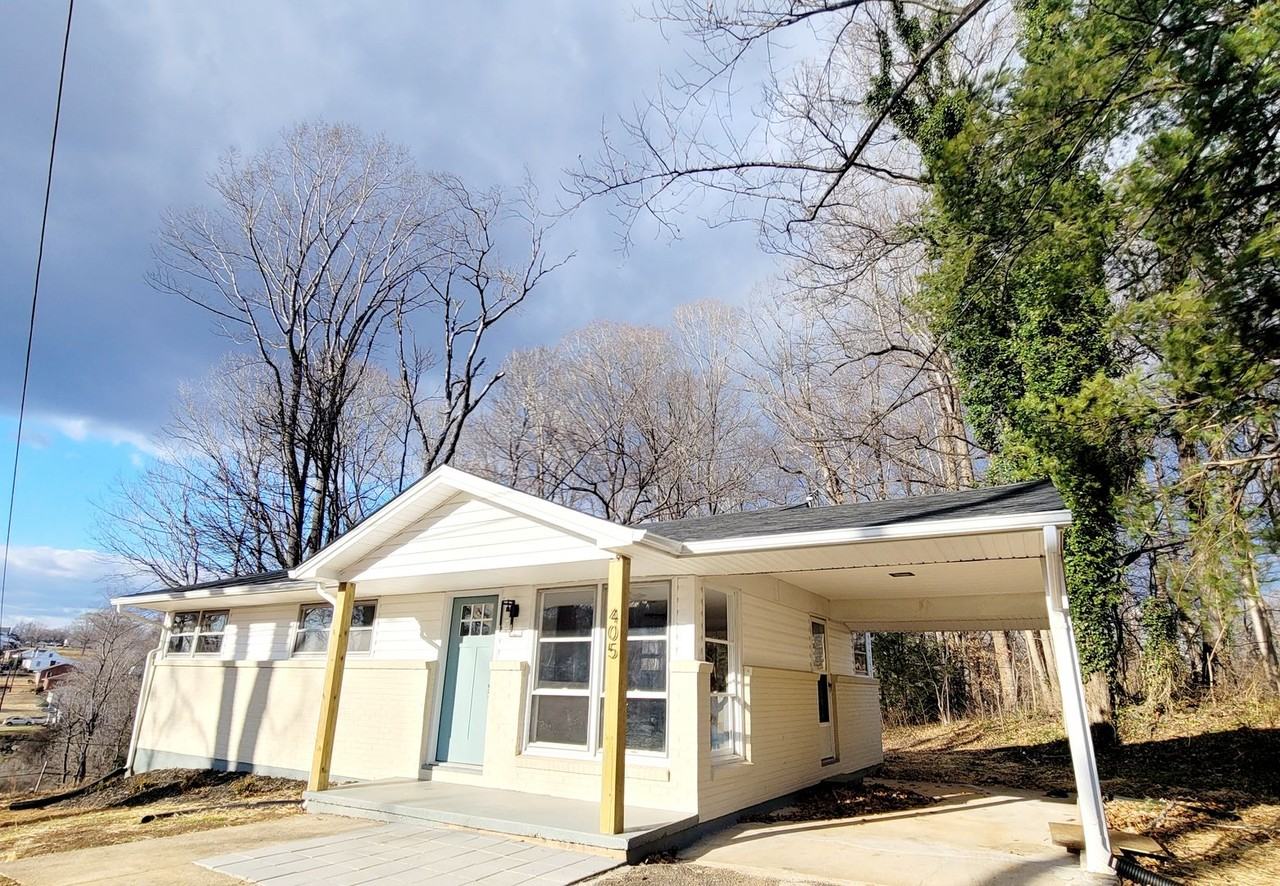 405 Seminole Dr - Photo 2 of 7