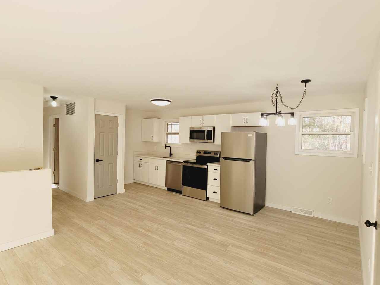 405 Seminole Dr - Photo 3 of 7