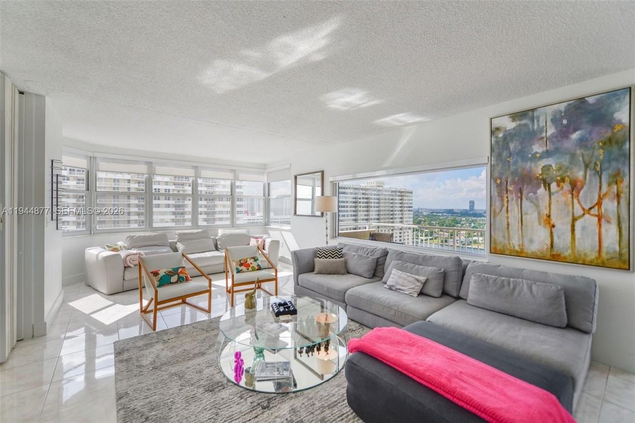 1950 S Ocean Dr Apt 19e - Photo 7 of 26