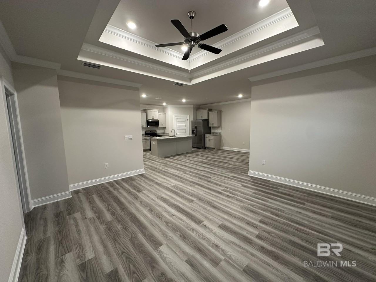 146 Millet Ave - Photo 2 of 22