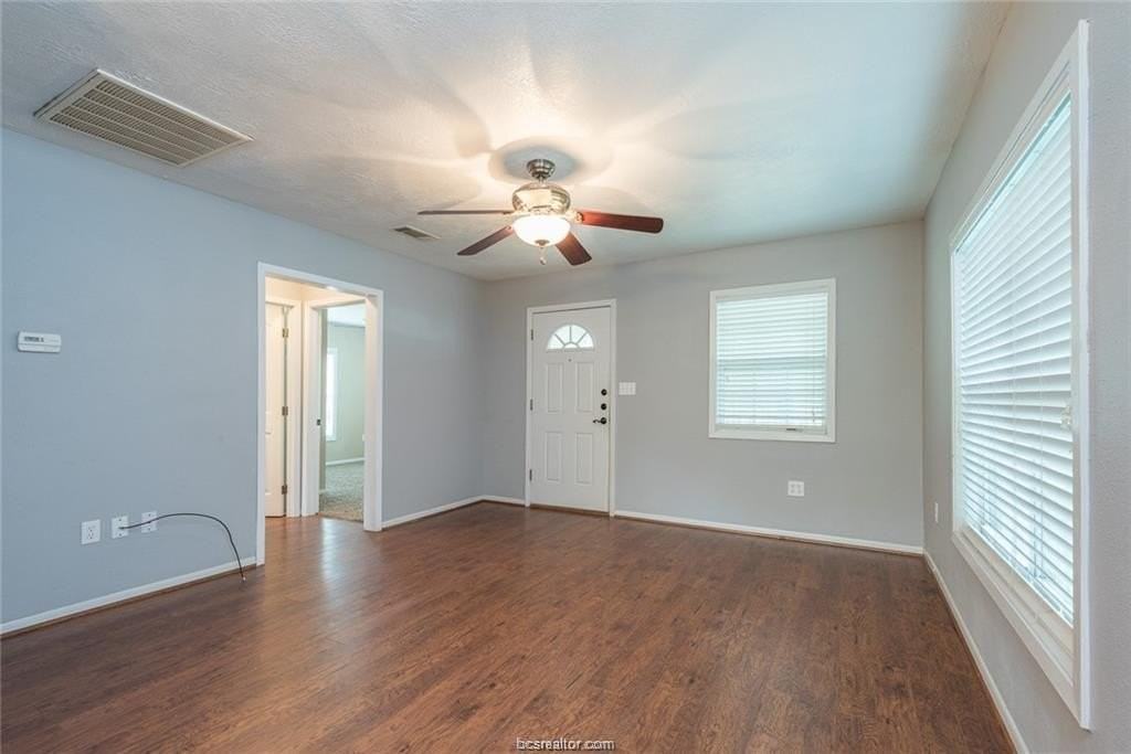 112 Sulphur Springs Rd - Photo 3 of 17