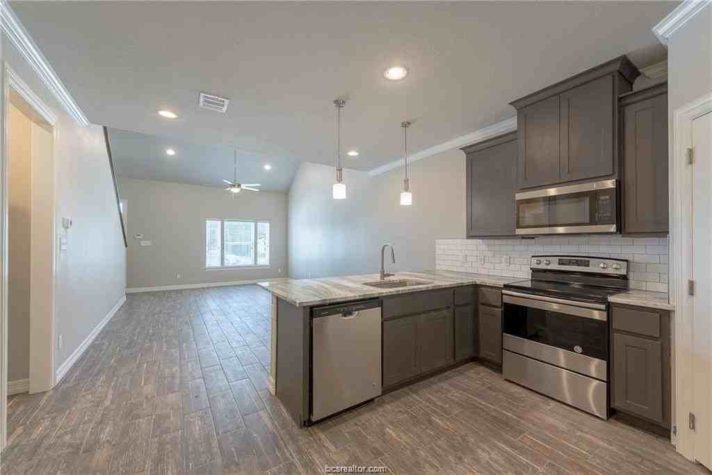 707 Dominik Dr - Photo 5 of 29