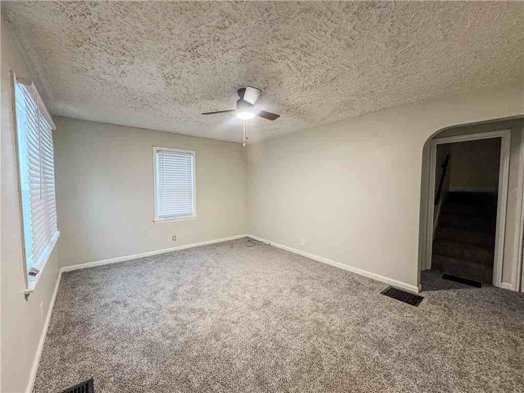 283 Forgham Rd - Photo 4 of 21