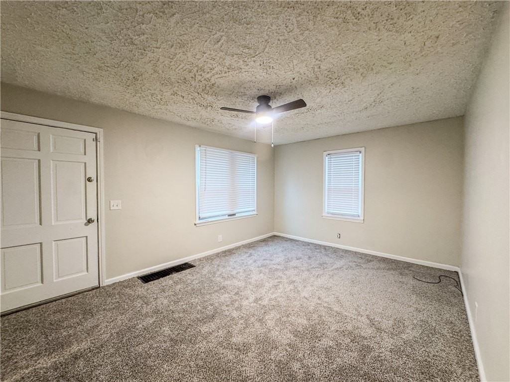 283 Forgham Rd - Photo 5 of 21