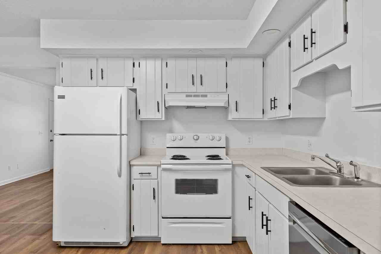 2612 Hickory Valley Rd - Photo 7 of 21