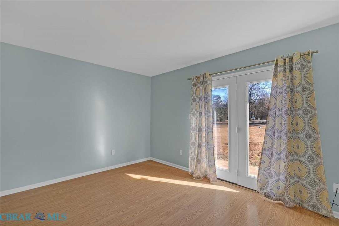 7046 Bray Rd - Photo 7 of 14