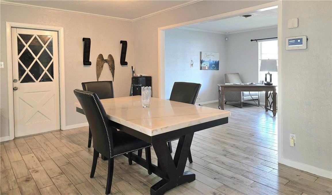 4641 Janssen Dr - Photo 5 of 14