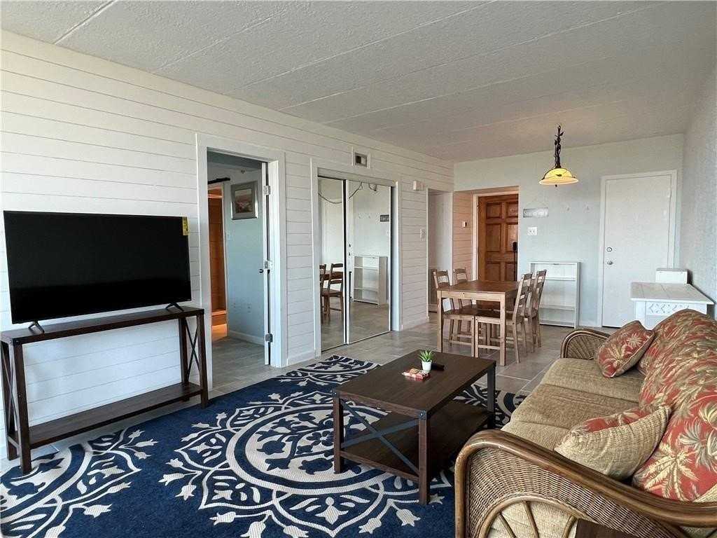 14401 Commodores Dr Unit 110 #110 - Photo 2 of 12