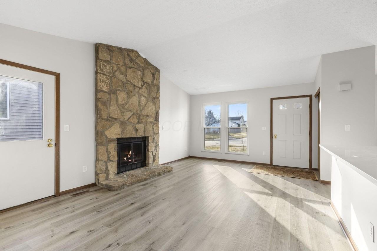 1800 Weather Stone Ln - Photo 3 of 26