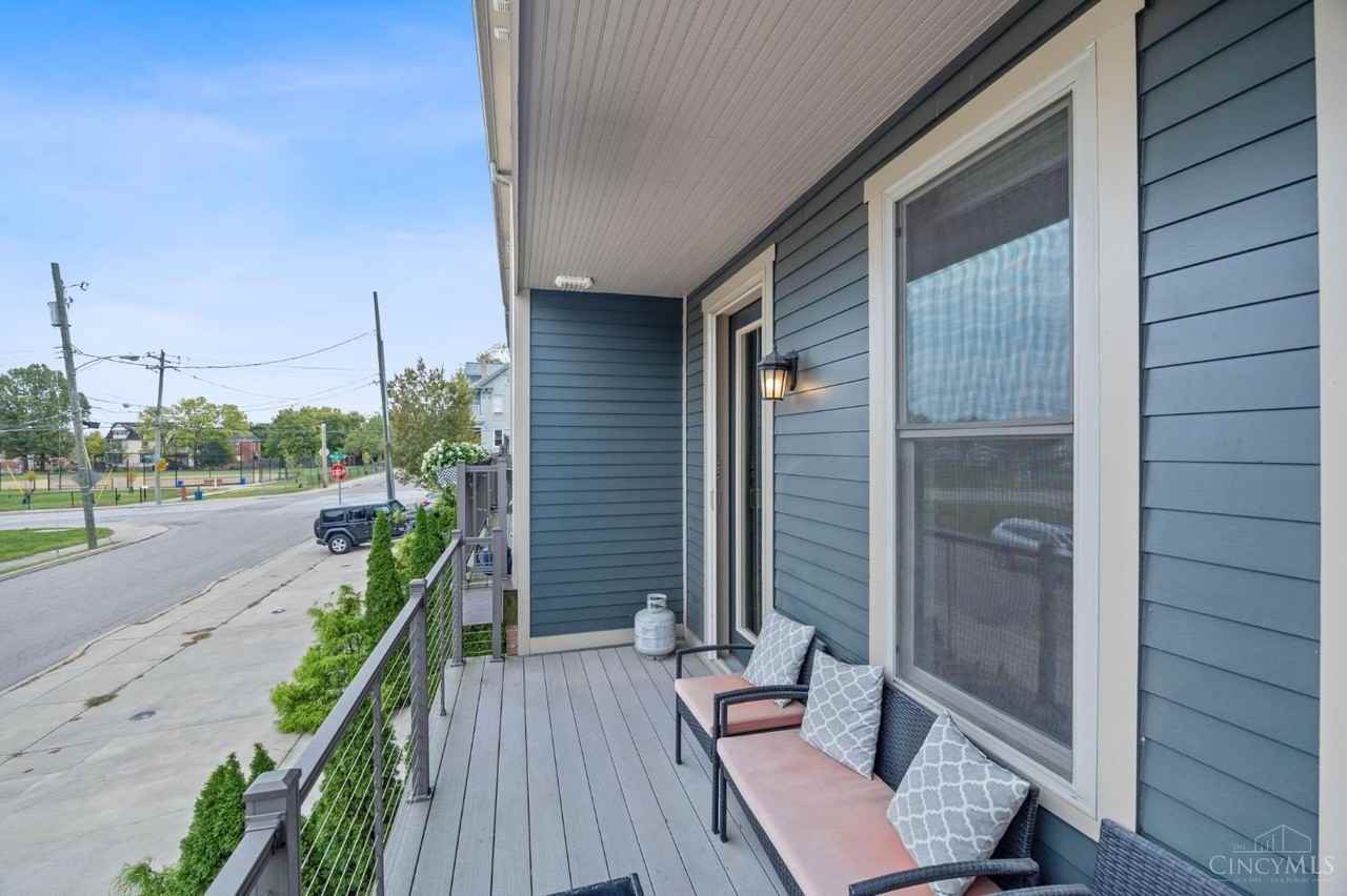 434 Northern Ave - Photo 7 of 36