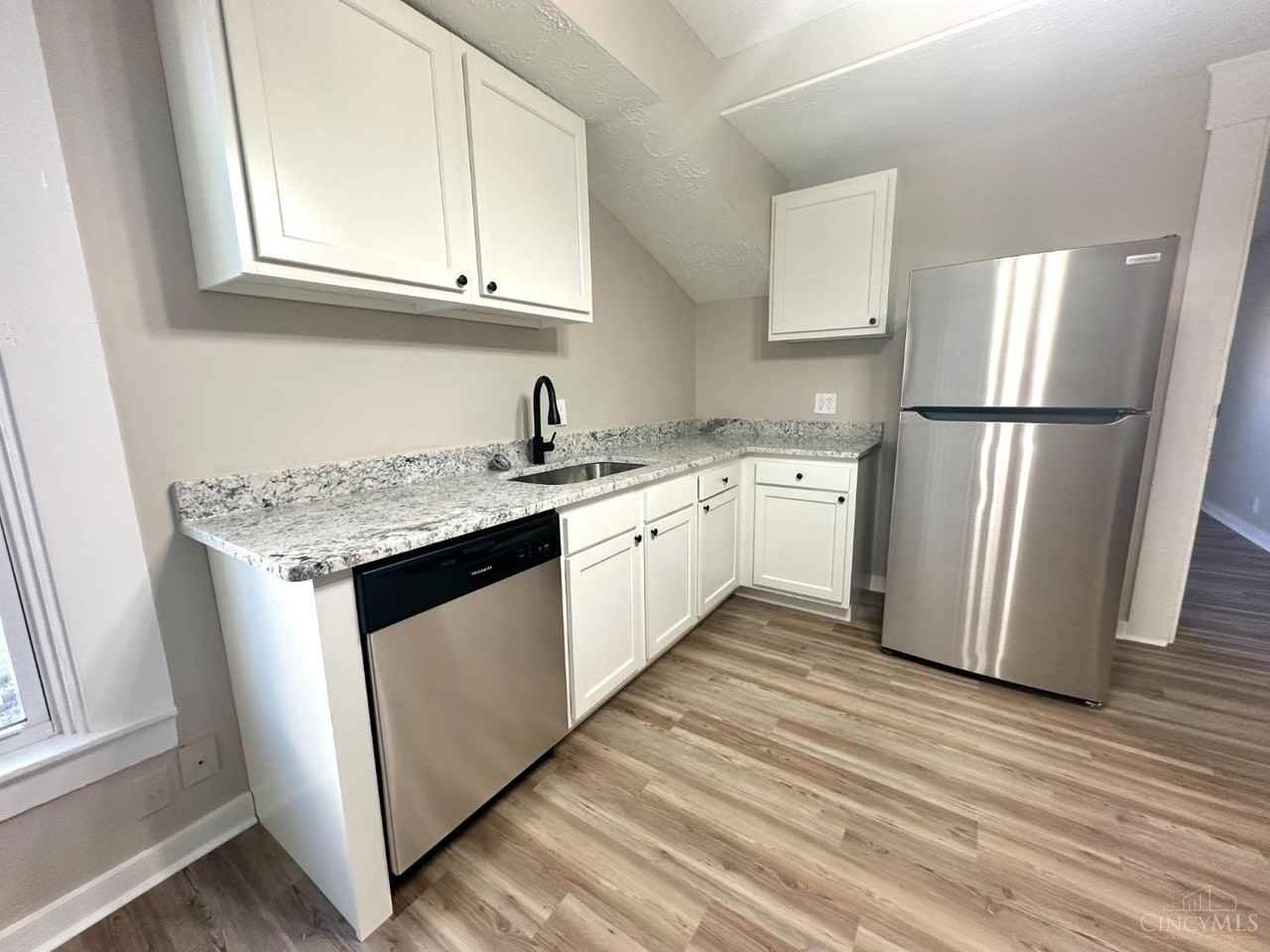 310 N Mechanic St Apt 2 #2 - Photo 5 of 10