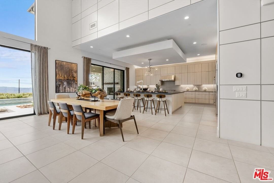 20378 W Marlow Ln - Photo 3 of 50