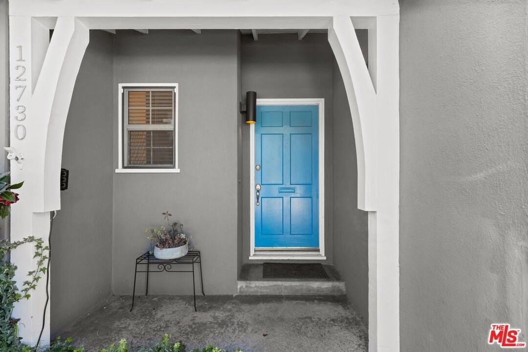 12730 La Maida St - Photo 2 of 19